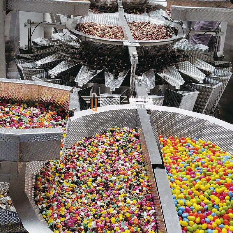 ऑटो स्टैंड अप पॉच डॉयपैक वेजिंग पैकिंग ग्रेन्युल मूंगफली केशव नट्स मल्टीहेड वेजर भरने की मशीन