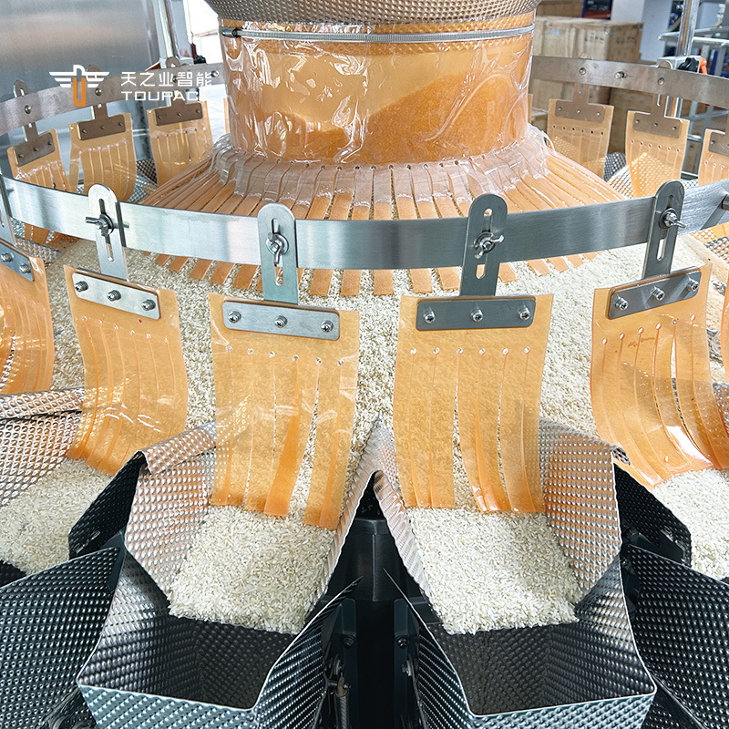 स्वचालित पिस्ता पॉपकॉर्न मकई के फ्लेक्स रोस्टिंग मूंगफली पैकिंग मशीन कैश्यू नट्स मल्टीहेड वेजर पैकिंग मशीन