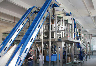 सूखे फल के लिए आईएसओ 9001 14 हेड 1.6L स्नैक फूड पैकेजिंग मशीन